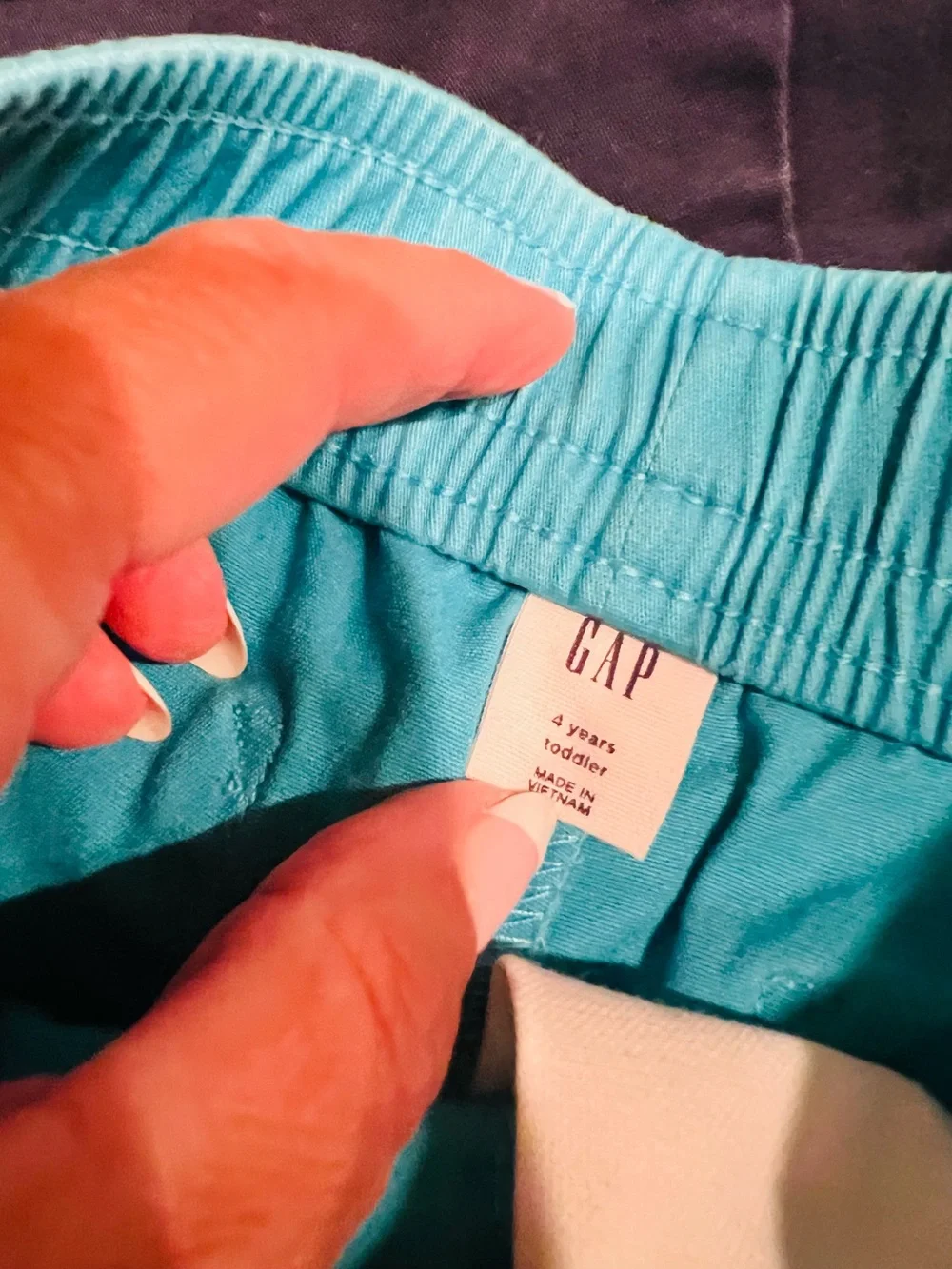 GAP Toddler Elastic Waist 3 Pair of Shorts in Turquoise.    Size 4T